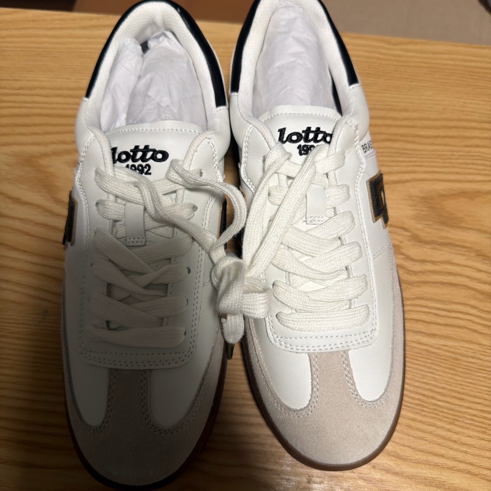 Size 8 - Lotto Leggenda Brasil Select 1992 Soccer - White / Black Leather - Mens